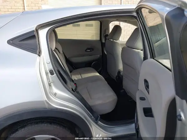 3CZRU6H51GM717023 2016 HONDA HR-V - Image 8