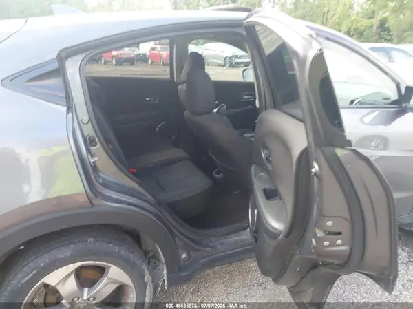 3CZRU6H51HG701937 2017 HONDA HR-V - Image 8