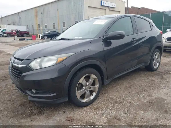 3CZRU6H51HM702362 2017 HONDA HR-V - Image 2