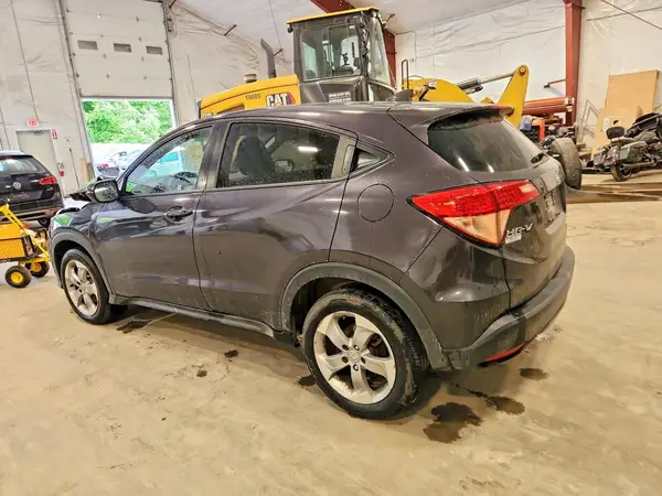 3CZRU6H51HM708940 2017 HONDA HR-V - Image 2