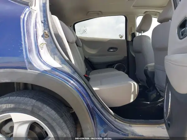 3CZRU6H51HM710445 2017 HONDA HR-V - Image 8