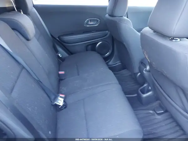 3CZRU6H51HM718982 2017 HONDA HR-V - Image 8