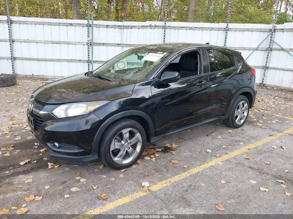 3CZRU6H51HM722756 2017 HONDA HR-V - Image 2