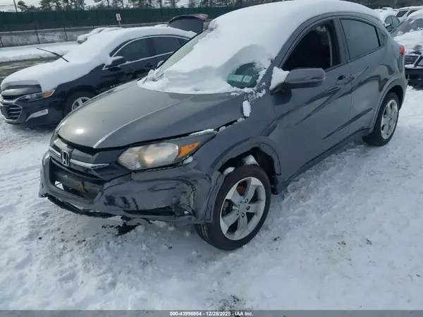 3CZRU6H51HM727729 2017 HONDA HR-V - Image 2