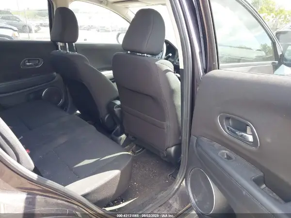 3CZRU6H51HM728606 2017 HONDA HR-V - Image 8