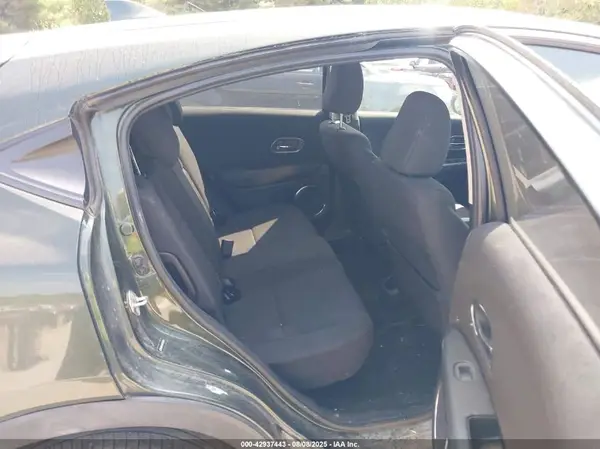 3CZRU6H51HM730954 2017 HONDA HR-V - Image 8