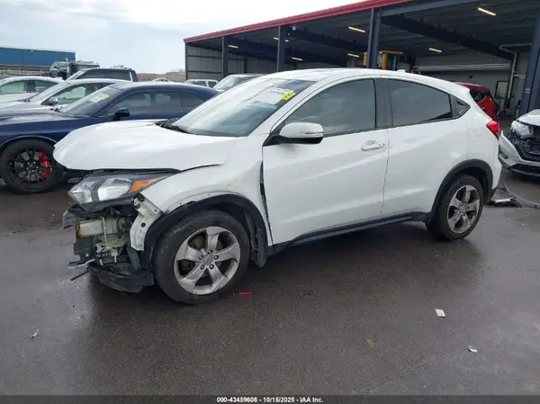 3CZRU6H51HM733420 2017 HONDA HR-V - Image 2