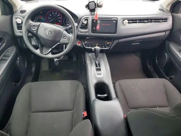 3CZRU6H51JG702110 2018 HONDA HR-V - Image 8