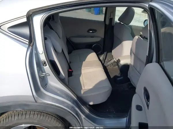 3CZRU6H51JG712913 2018 HONDA HR-V - Image 8