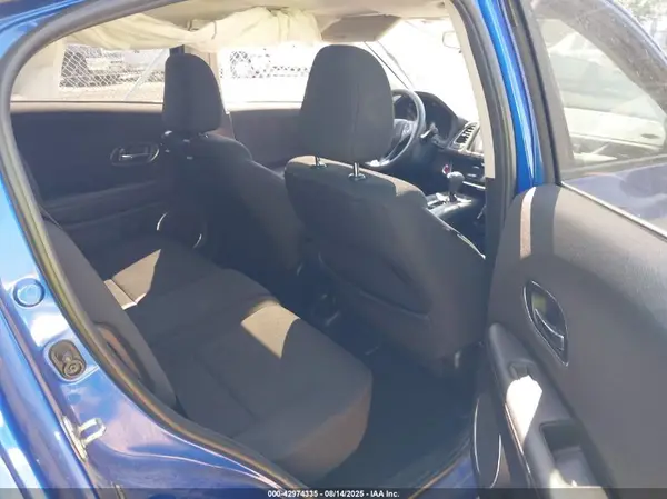 3CZRU6H51JG715231 2018 HONDA HR-V - Image 8