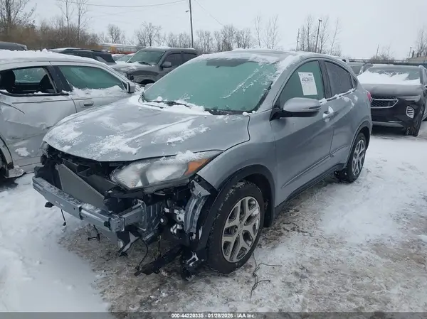 3CZRU6H51JG715570 2018 HONDA HR-V - Image 2