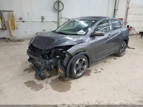 3CZRU6H51JG722860 2018 HONDA HR-V - Image 2