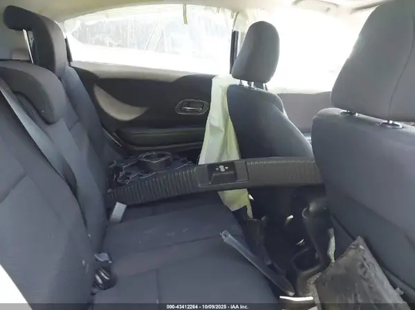 3CZRU6H51JG724298 2018 HONDA HR-V - Image 8