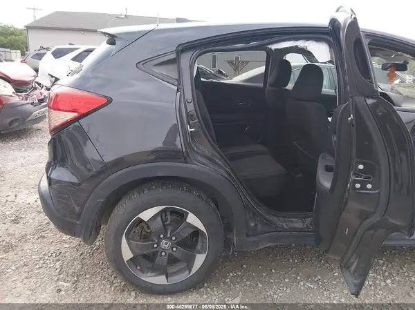 3CZRU6H51JG725256 2018 HONDA HR-V - Image 8