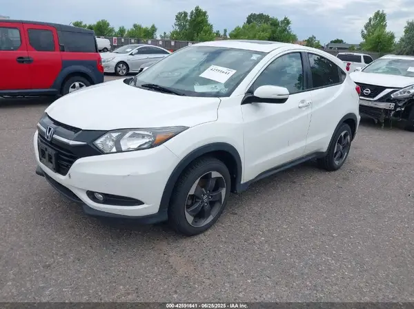 3CZRU6H51JM706370 2018 HONDA HR-V - Image 2