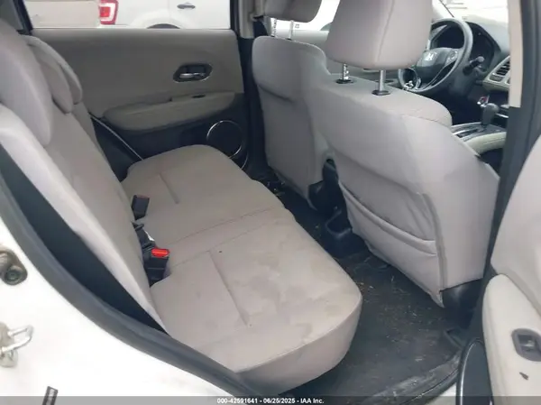 3CZRU6H51JM706370 2018 HONDA HR-V - Image 8