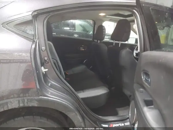 3CZRU6H51JM711455 2018 HONDA HR-V - Image 8