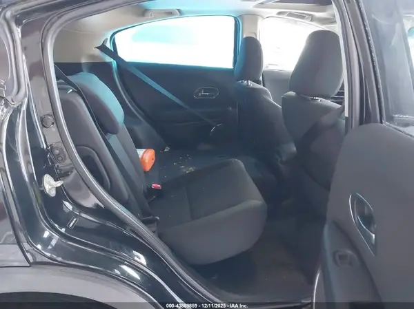 3CZRU6H51JM713948 2018 HONDA HR-V - Image 8