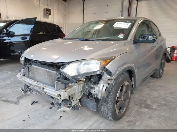 3CZRU6H51JM714002 2018 HONDA HR-V - Image 2