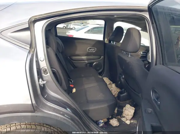 3CZRU6H51JM717627 2018 HONDA HR-V - Image 8