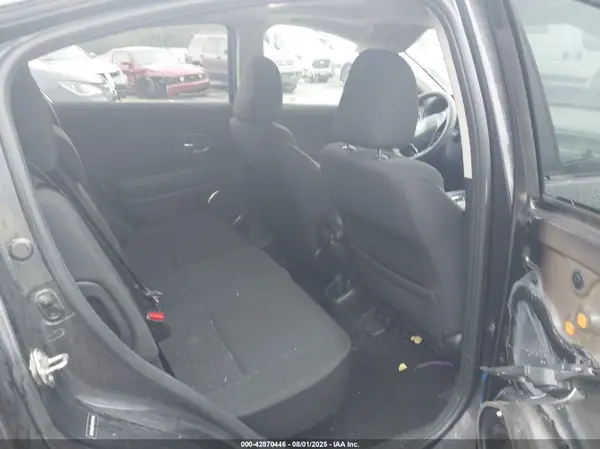3CZRU6H51JM718454 2018 HONDA HR-V - Image 8