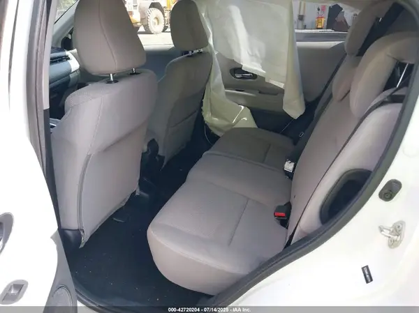 3CZRU6H51JM721774 2018 HONDA HR-V - Image 8