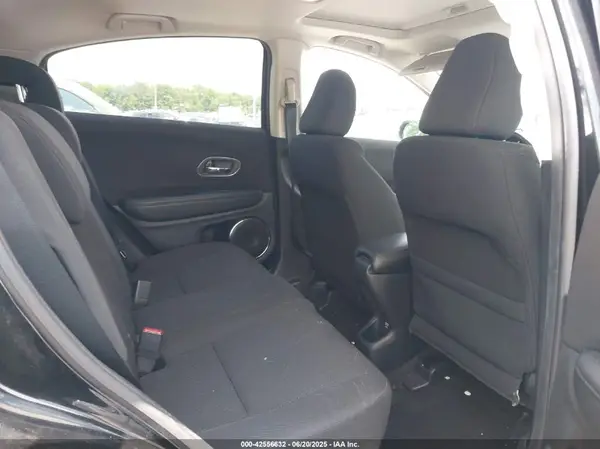 3CZRU6H51JM726201 2018 HONDA HR-V - Image 8