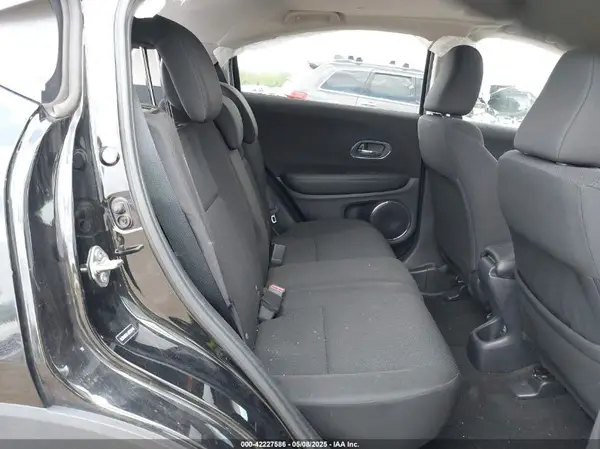 3CZRU6H51JM728448 2018 HONDA HR-V - Image 8