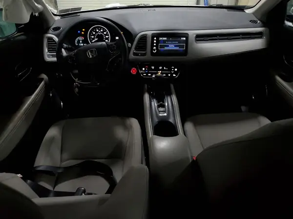 3CZRU6H51KM704071 2019 HONDA HR-V - Image 8