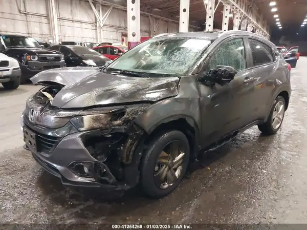 3CZRU6H51KM717693 2019 HONDA HR-V - Image 2
