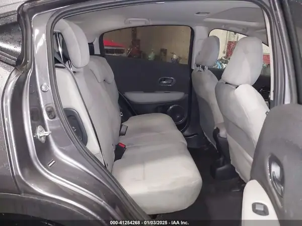 3CZRU6H51KM717693 2019 HONDA HR-V - Image 8
