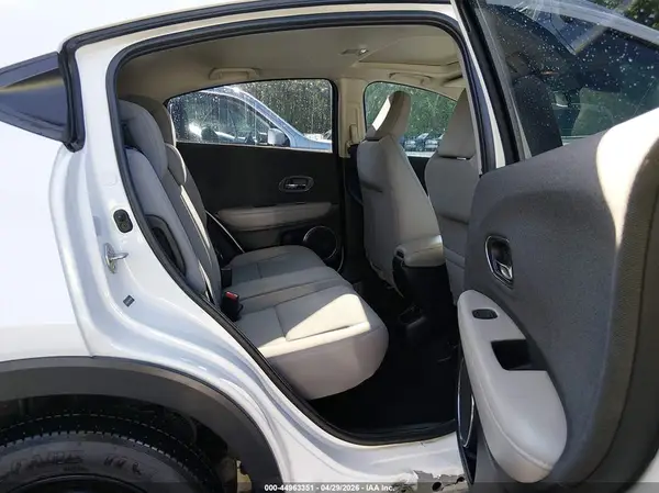3CZRU6H51KM718973 2019 HONDA HR-V - Image 8