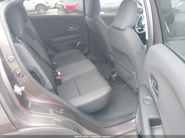 3CZRU6H51KM728953 2019 HONDA HR-V - Image 8