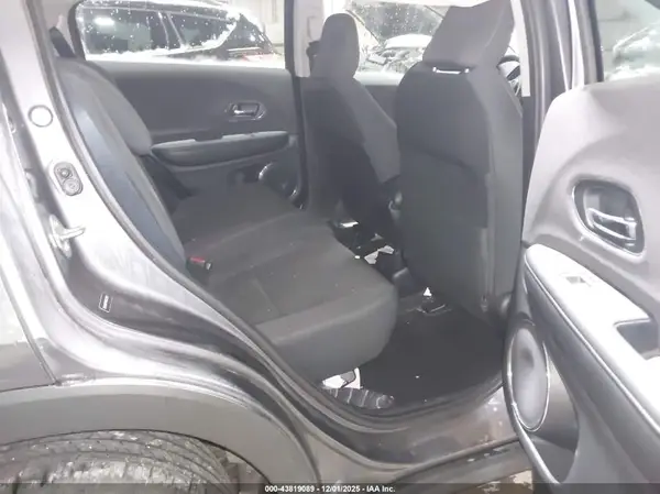 3CZRU6H51KM732291 2019 HONDA HR-V - Image 8