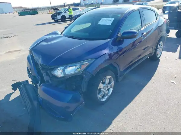 3CZRU6H52GM715894 2016 HONDA HR-V - Image 2