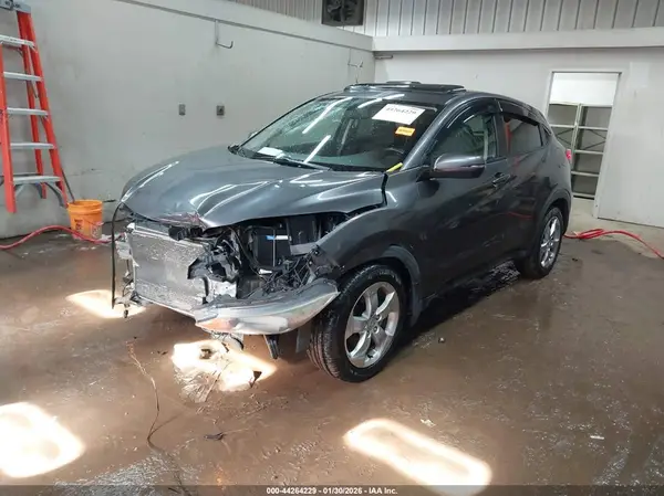 3CZRU6H52GM716902 2016 HONDA HR-V - Image 2