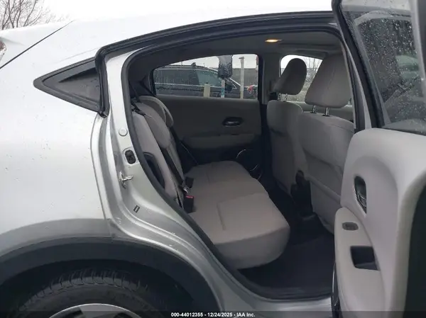 3CZRU6H52GM750161 2016 HONDA HR-V - Image 8