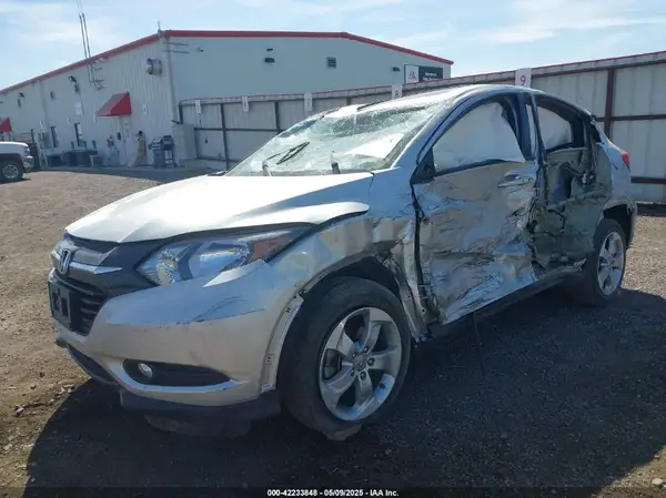 3CZRU6H52GM754596 2016 HONDA HR-V - Image 2
