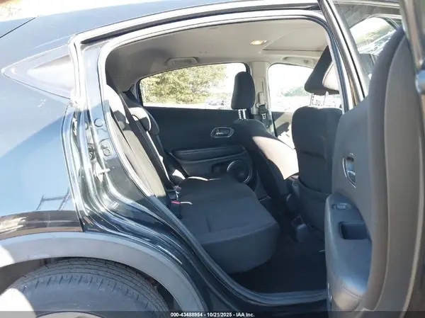 3CZRU6H52GM763640 2016 HONDA HR-V - Image 8