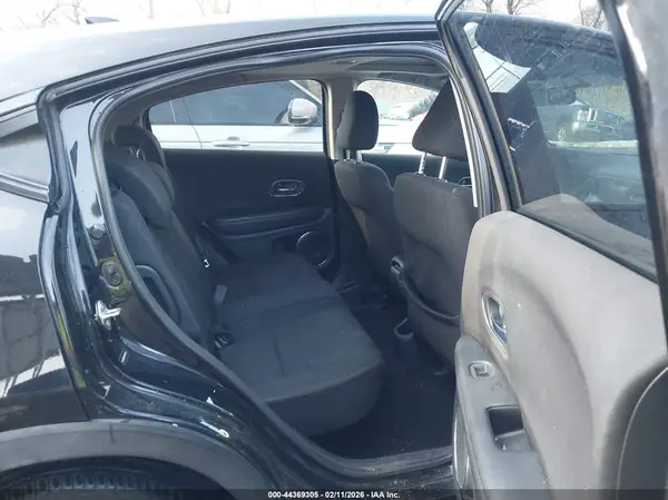 3CZRU6H52HG706175 2017 HONDA HR-V - Image 8
