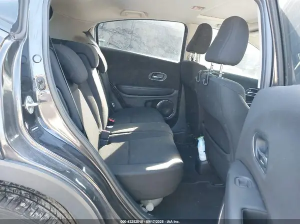 3CZRU6H52HG709660 2017 HONDA HR-V - Image 8