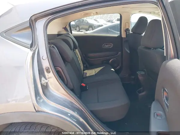 3CZRU6H52HM100411 2017 HONDA HR-V - Image 8