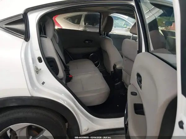 3CZRU6H52HM700491 2017 HONDA HR-V - Image 8