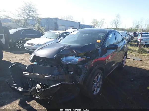 3CZRU6H52HM700975 2017 HONDA HR-V - Image 2