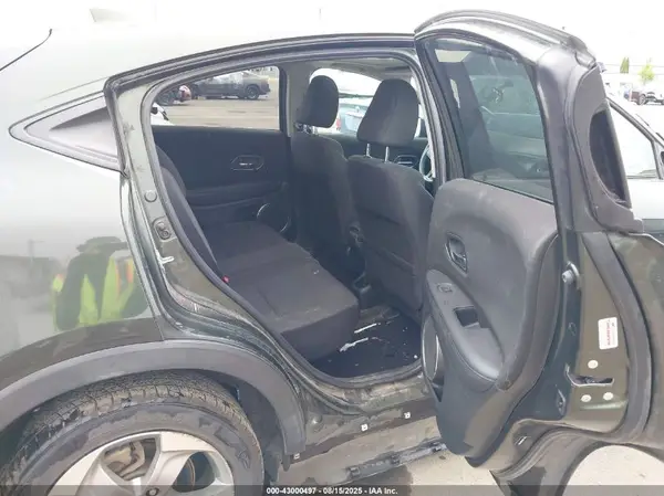 3CZRU6H52HM711930 2017 HONDA HR-V - Image 8