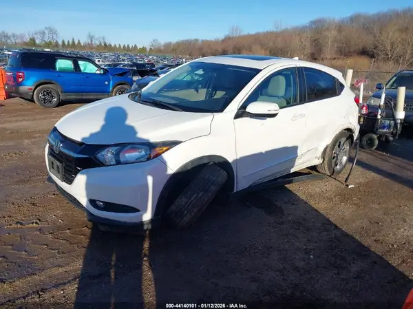3CZRU6H52HM712530 2017 HONDA HR-V - Image 2