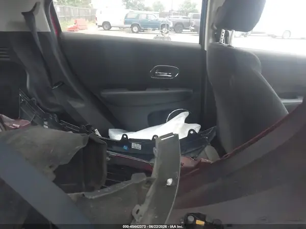 3CZRU6H52HM715461 2017 HONDA HR-V - Image 8