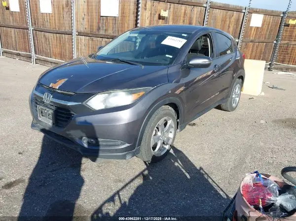 3CZRU6H52HM731966 2017 HONDA HR-V - Image 2