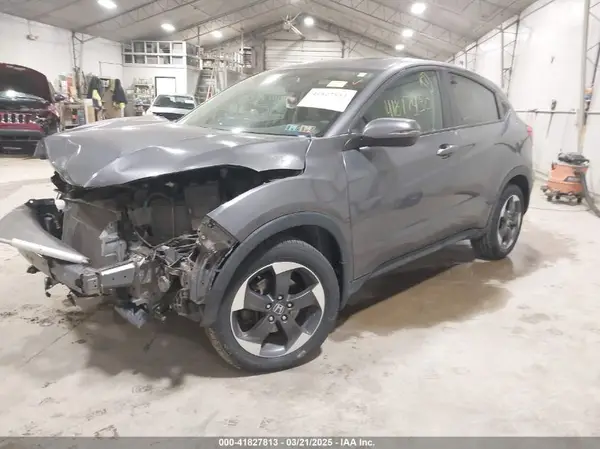 3CZRU6H52JG701645 2018 HONDA HR-V - Image 2