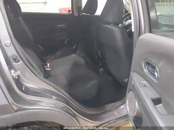 3CZRU6H52JG701645 2018 HONDA HR-V - Image 8